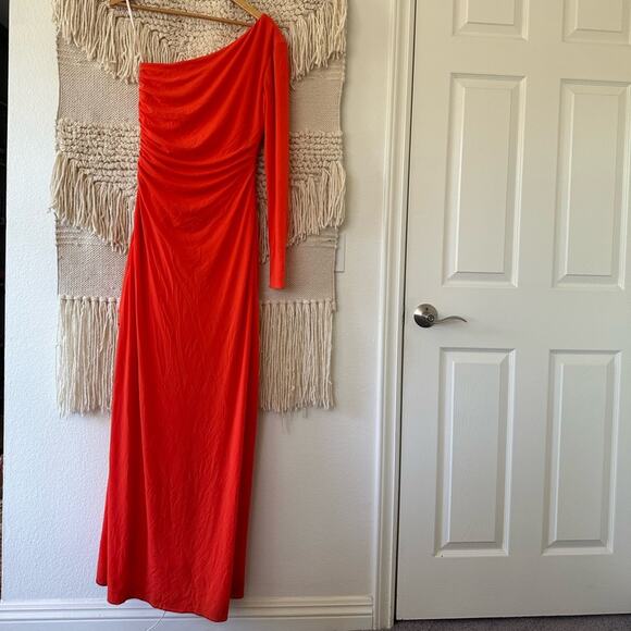 Halston Giana Gown - Picture 1 of 9